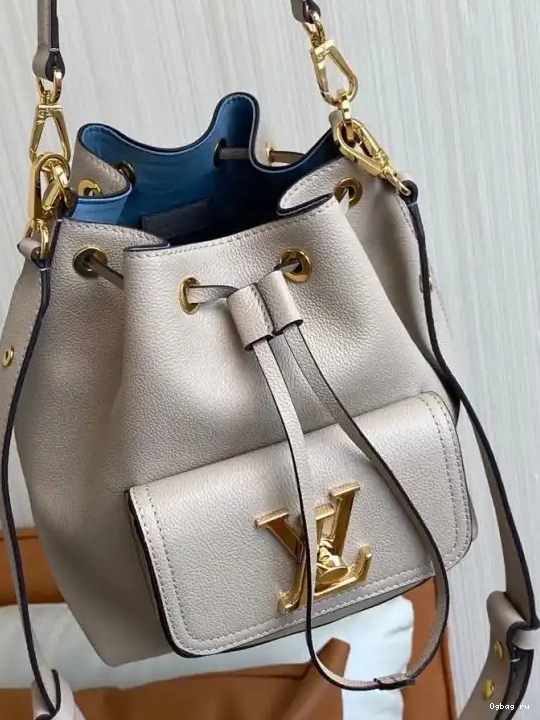 LOCKME LOUIS BUCKET VUITTON 0626